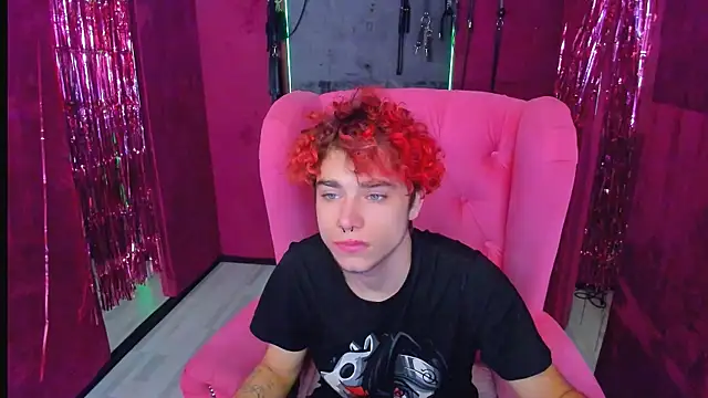 Snapshot of Blaiz_Vok chatting on 12.15.25 Blaiz Vok online show from 12.15.25