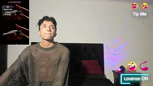 mhatias  online show from 10.25.25