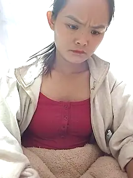 Snapshot of xinhxinhcute chatting on 10.23.25 xinhxinhcute online show from 10.23.25