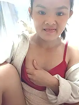 Snapshot of xinhxinhcute chatting on 10.25.25 xinhxinhcute online show from 10.25.25