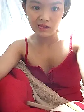 Snapshot of xinhxinhcute chatting on 10.26.25 xinhxinhcute online show from 10.26.25