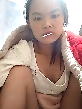 Snapshot of xinhxinhcute chatting on 10.27.25 xinhxinhcute online show from 10.27.25