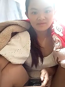 Snapshot of xinhxinhcute chatting on 10.27.25 xinhxinhcute online show from 10.27.25