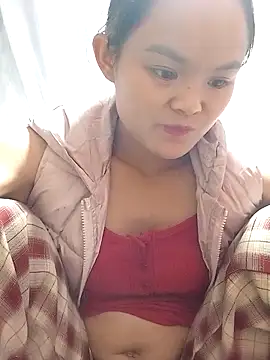 Snapshot of xinhxinhcute chatting on 10.29.25 xinhxinhcute online show from 10.29.25