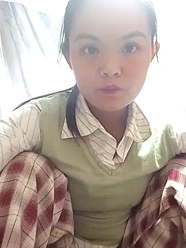 Snapshot of xinhxinhcute chatting on 10.30.25 xinhxinhcute online show from 10.30.25