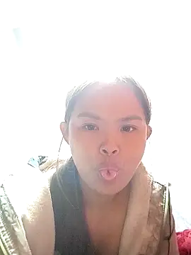 Snapshot of xinhxinhcute chatting on 12.02.25 xinhxinhcute online show from 12.02.25