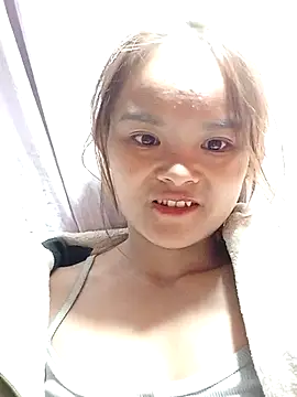 Snapshot of xinhxinhcute chatting on 12.02.25 xinhxinhcute online show from 12.02.25