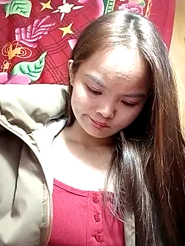 Snapshot of xinhxinhcute chatting on 12.05.25 xinhxinhcute online show from 12.05.25