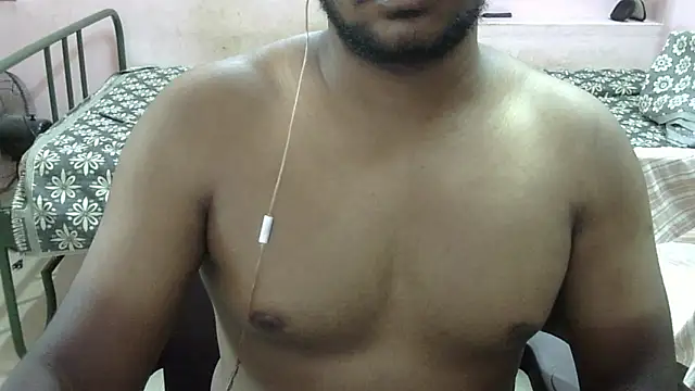 Snapshot of x_boyy_x chatting on 09.16.25 x boyy x online show from 09.16.25