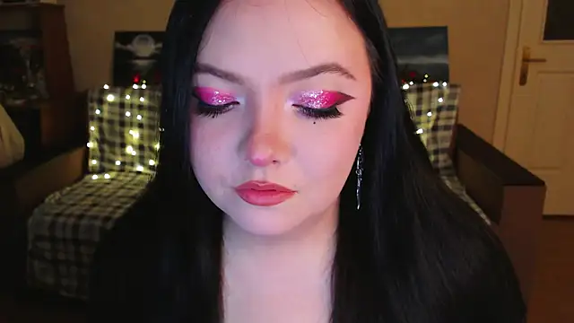 EmillyBones online show from 12.03.25