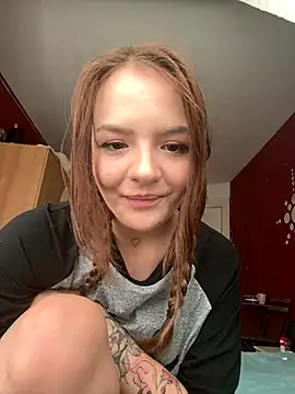 Snapshot of -Meowy- chatting on 09.19.25 -Meowy- online show from 09.19.25