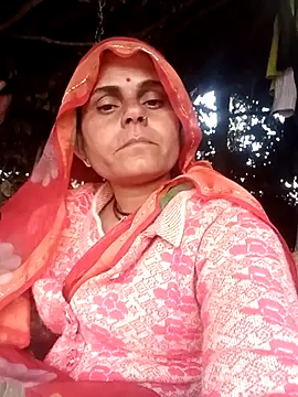 Snapshot of Hot_rachnasexy chatting on 11.28.25 Hot rachnasexy online show from 11.28.25