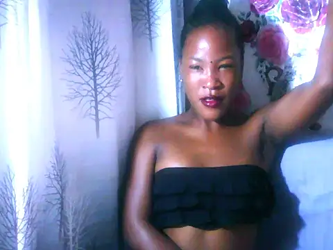 Snapshot of Indianeyestripper chatting on 12.16.25 Indianeyestripper online show from 12.16.25