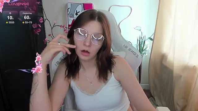 Snapshot of AudreyyKim chatting on 07.16.26 AudreyyKim online show from 07.16.26