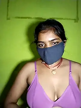 Snapshot of Bebo_Sweety143 chatting on 09.25.25 Bebo Sweety143 online show from 09.25.25