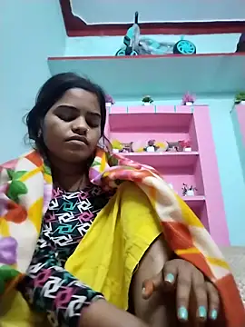 Snapshot of Bebo_Sweety143 chatting on 12.18.25 Bebo Sweety143 online show from 12.18.25