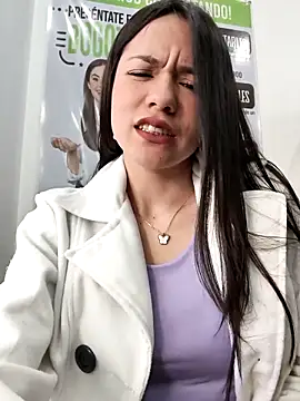 CHARLOTTE  05 online show from 11.27.25