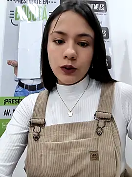 CHARLOTTE  05 online show from 12.15.25