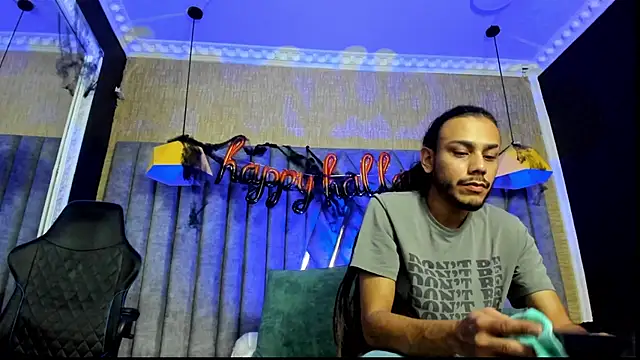 Boss Domiinator online show from 10.26.25