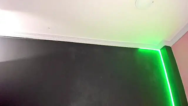 Boss Domiinator online show from 04.18.26