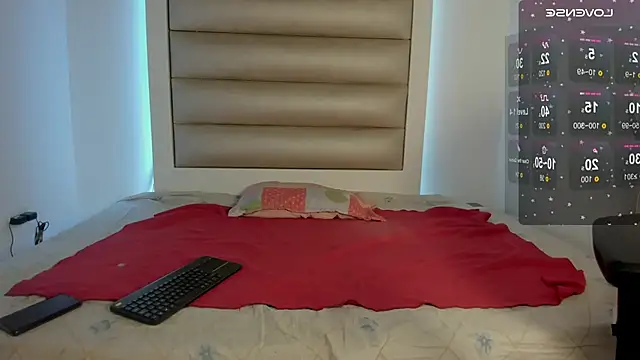 Luna and lindsy online show from 11.27.25