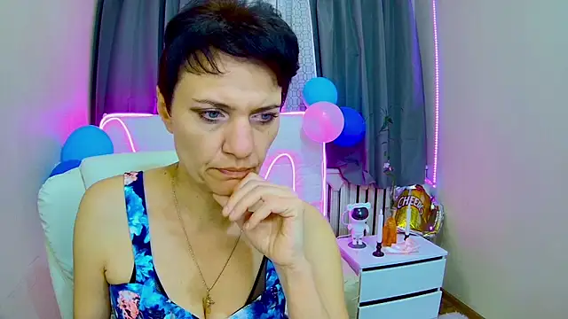 AvaSaturnian online show from 10.04.25