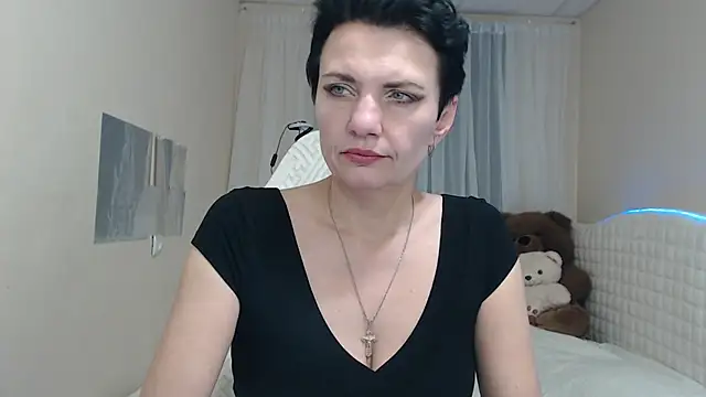 AvaSaturnian online show from 11.20.25