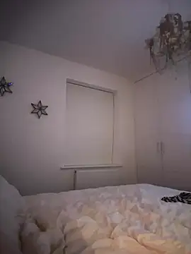 Snapshot of Remirosee chatting on 10.15.25 Remirosee online show from 10.15.25