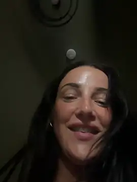 Snapshot of Remirosee chatting on 06.02.26 Remirosee online show from 06.02.26