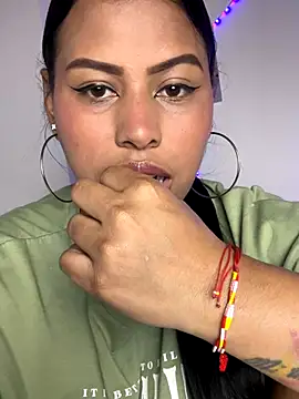 Michluxe 69 online show from 12.18.25