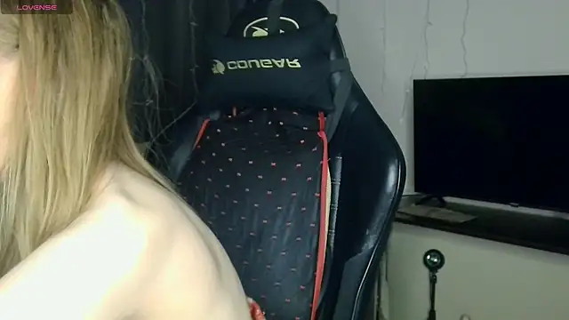 BabbbyFoxxx online show from 04.06.26