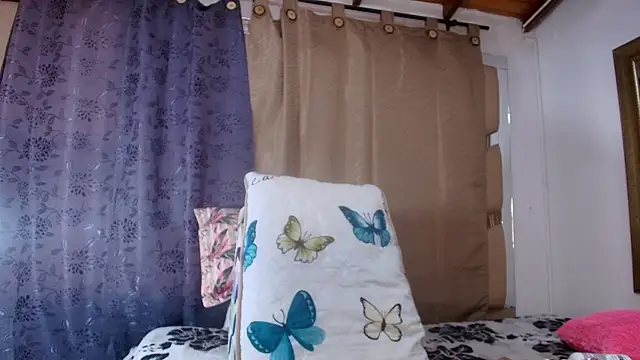 sweegirl69 online show from 10.12.25