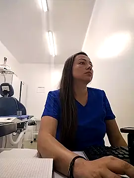 Madisson-04  online show from 10.14.25