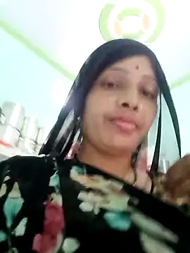 Snapshot of Sharma_pooja chatting on 09.28.25 Sharma pooja online show from 09.28.25