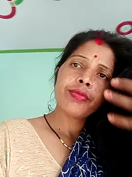 Snapshot of Sharma_pooja chatting on 10.19.25 Sharma pooja online show from 10.19.25