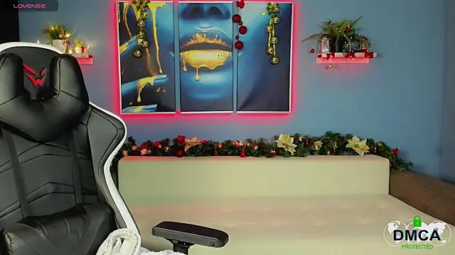 Roxy foxi online show from 12.04.25