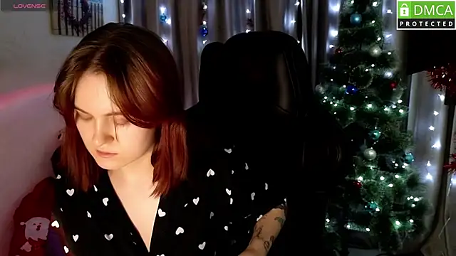 Roxy foxi online show from 12.20.25