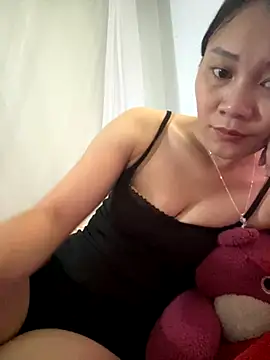 Snapshot of Almond-cute chatting on 09.15.25 Almond-cute online show from 09.15.25