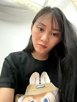 Snapshot of Almond-cute chatting on 09.24.25 Almond-cute online show from 09.24.25