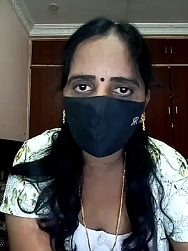 Snapshot of Mee_harini-telugupilla chatting on 10.10.25 Mee harini-telugupilla online show from 10.10.25