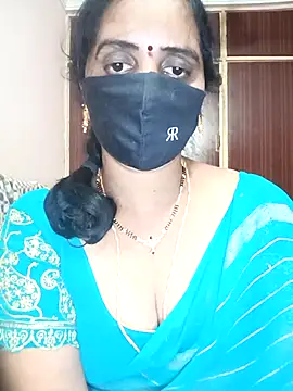 Snapshot of Mee_harini-telugupilla chatting on 10.13.25 Mee harini-telugupilla online show from 10.13.25