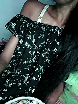 Snapshot of BunnyBloom25 chatting on 09.13.25 BunnyBloom25 online show from 09.13.25