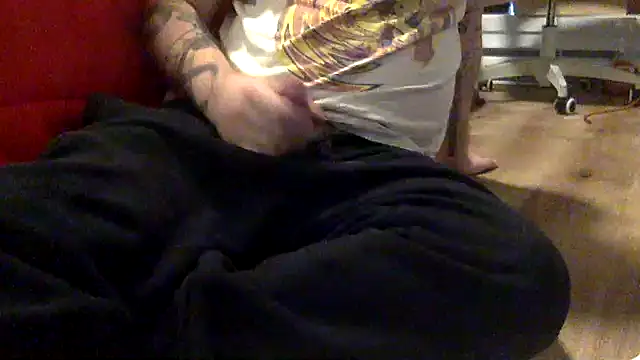 Snapshot of edger4lif3 chatting on 09.14.25 edger4lif3 online show from 09.14.25