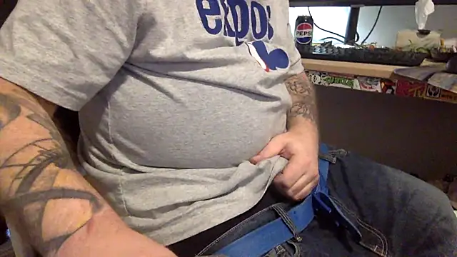 Snapshot of edger4lif3 chatting on 09.24.25 edger4lif3 online show from 09.24.25