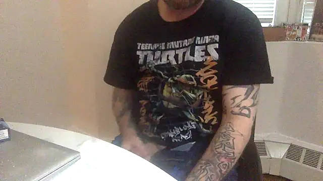 Snapshot of edger4lif3 chatting on 10.20.25 edger4lif3 online show from 10.20.25