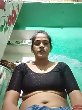 Nillohot online show from 10.07.25