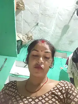 Nillohot online show from 10.08.25