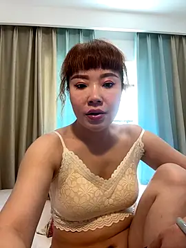 Snapshot of Xinlan-Asia chatting on 09.20.25 Xinlan-Asia online show from 09.20.25