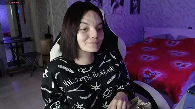 Kitti study online show from 10.18.25