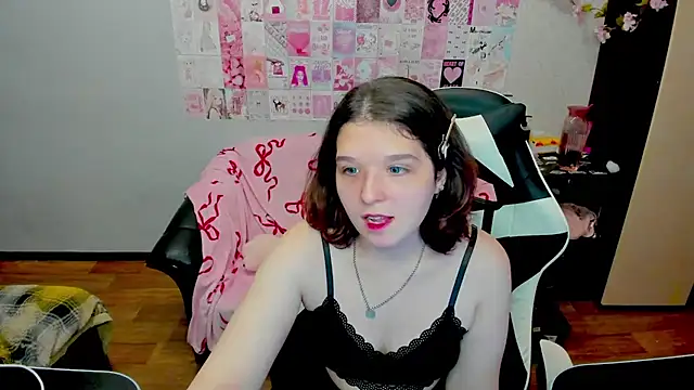 Snapshot of Acid_Kate chatting on 09.27.25 Acid Kate online show from 09.27.25